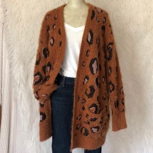 Cute cozy cardigan! New without tag